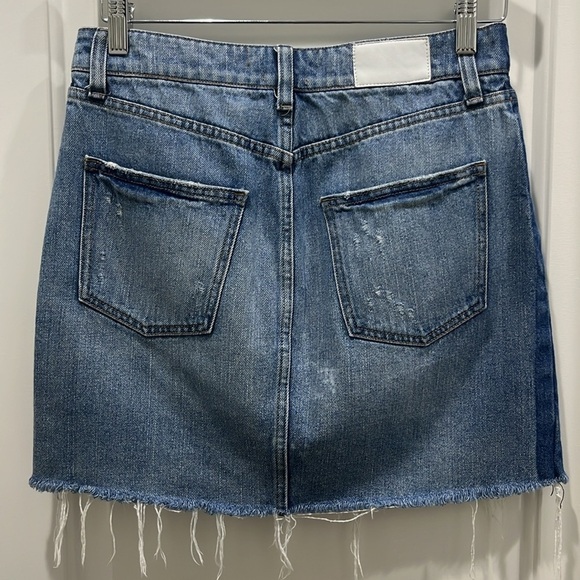 Pistola Denim Light Wash Distressed Mini Skirt Sz 27 - Picture 5 of 7